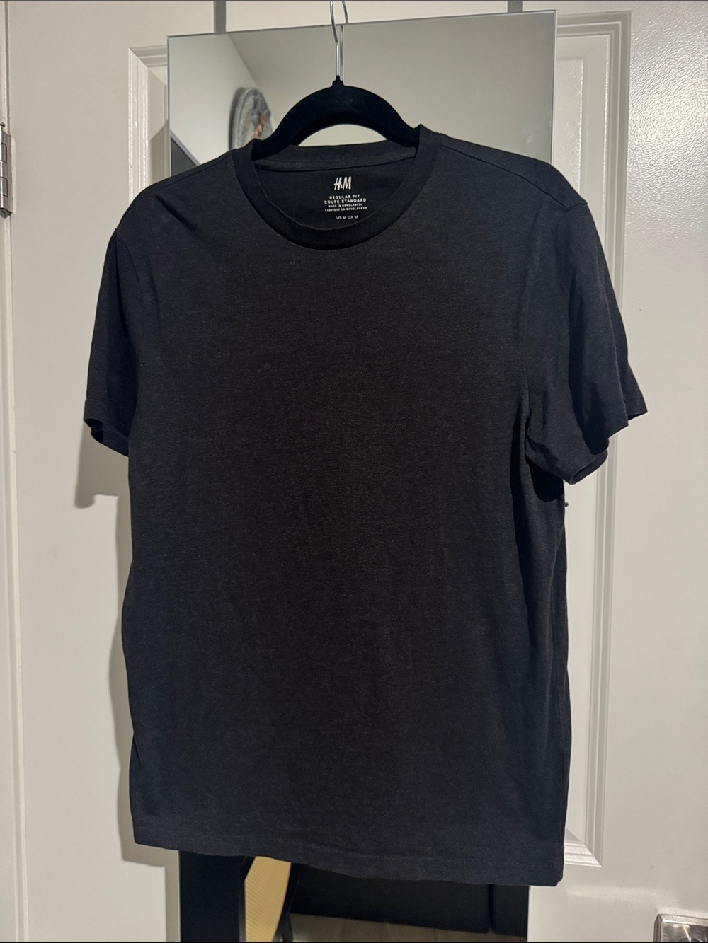H&M Men’s Black Short Sleeve Crew Neck Tee - Regular Fit